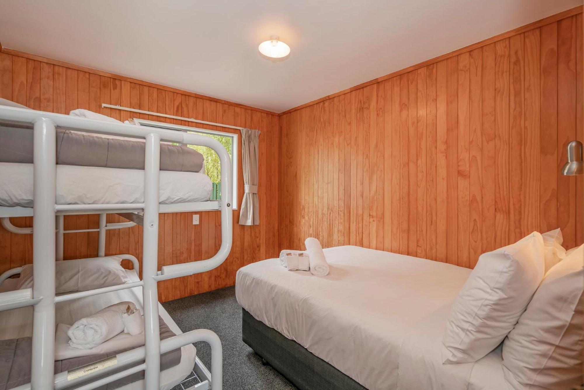 Coromandel Shelly Beach Top 10 Holiday Park Hotel Room photo