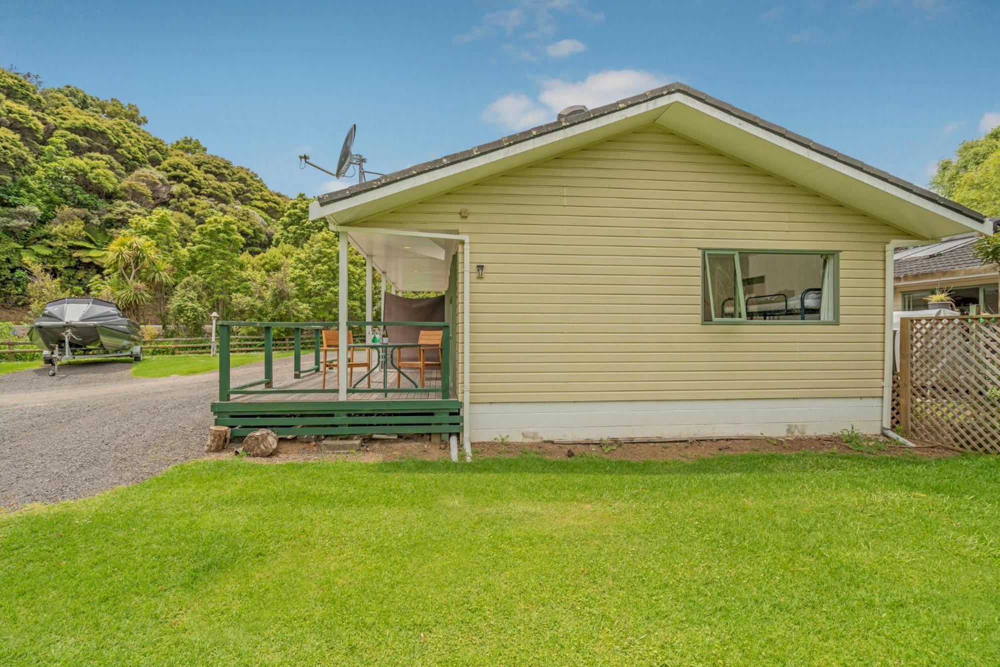 Coromandel Shelly Beach Top 10 Holiday Park Hotel Room photo