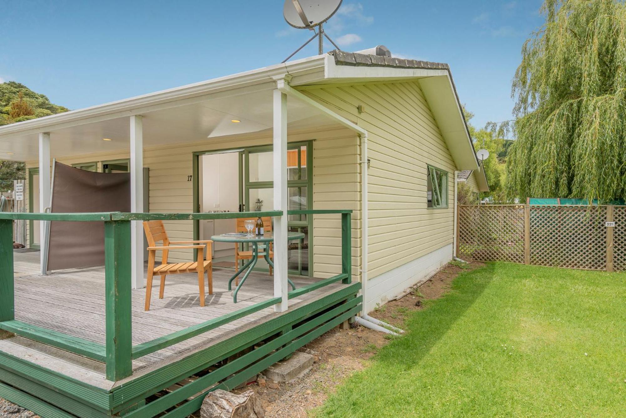 Coromandel Shelly Beach Top 10 Holiday Park Hotel Room photo