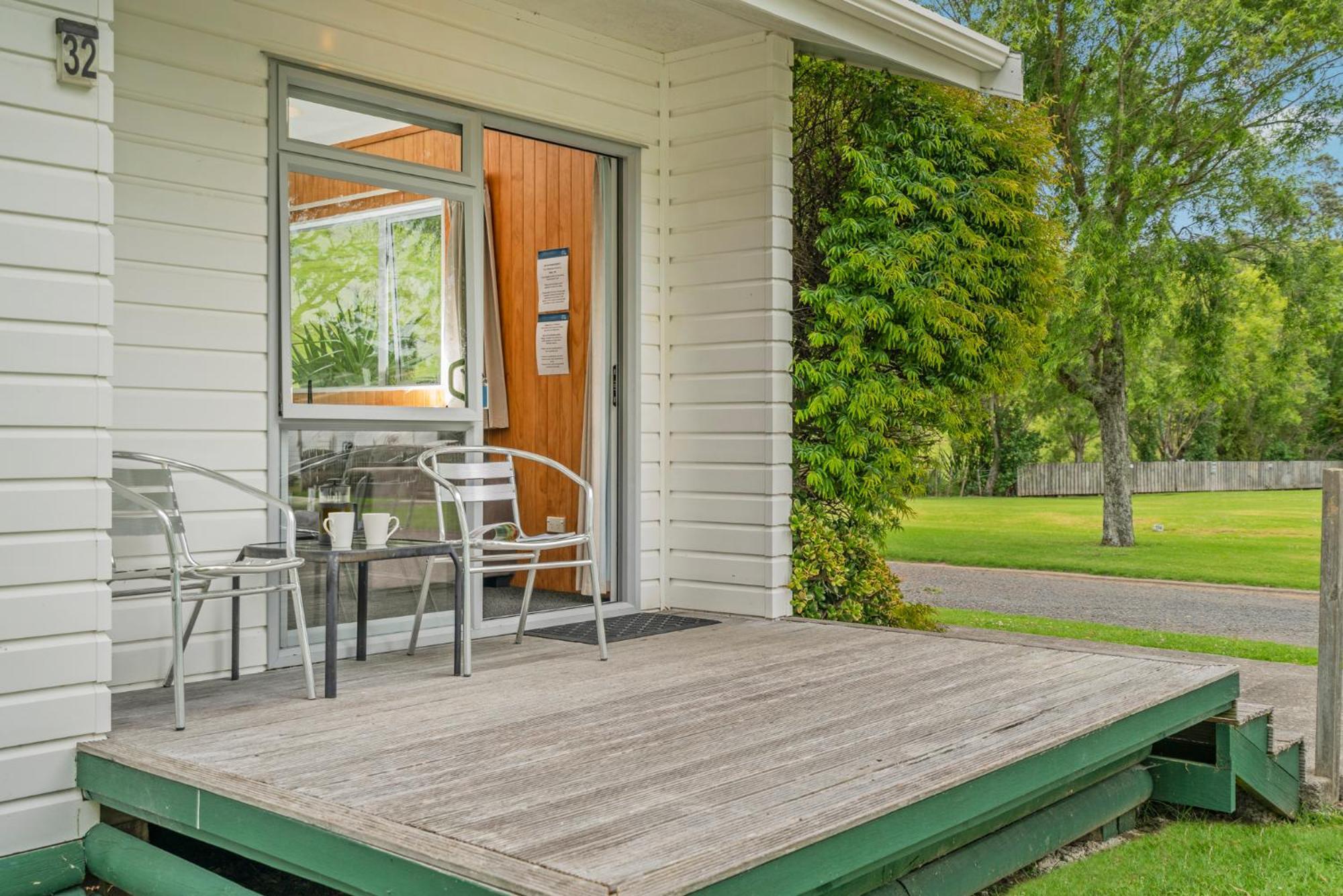 Coromandel Shelly Beach Top 10 Holiday Park Hotel Room photo