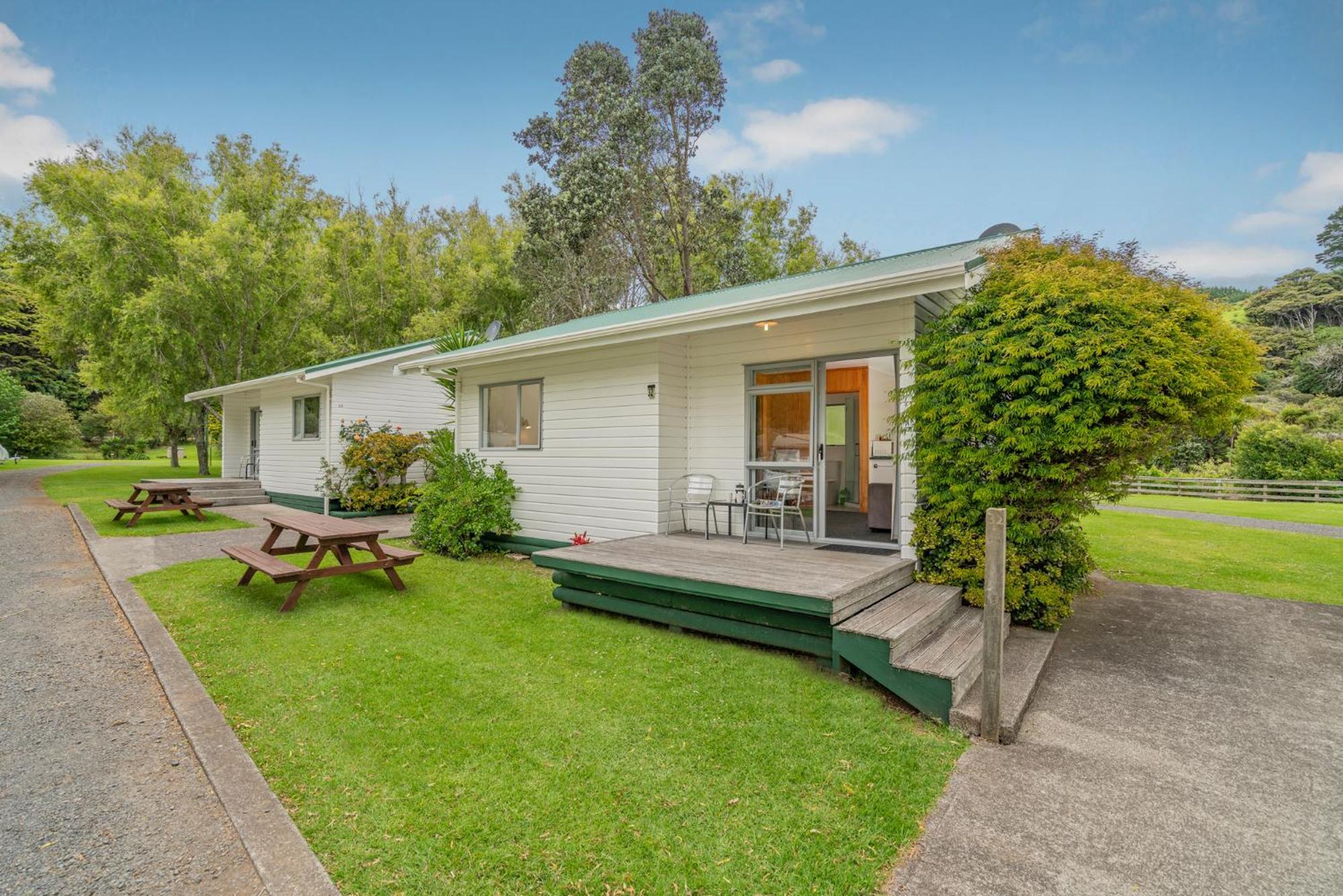 Coromandel Shelly Beach Top 10 Holiday Park Hotel Room photo