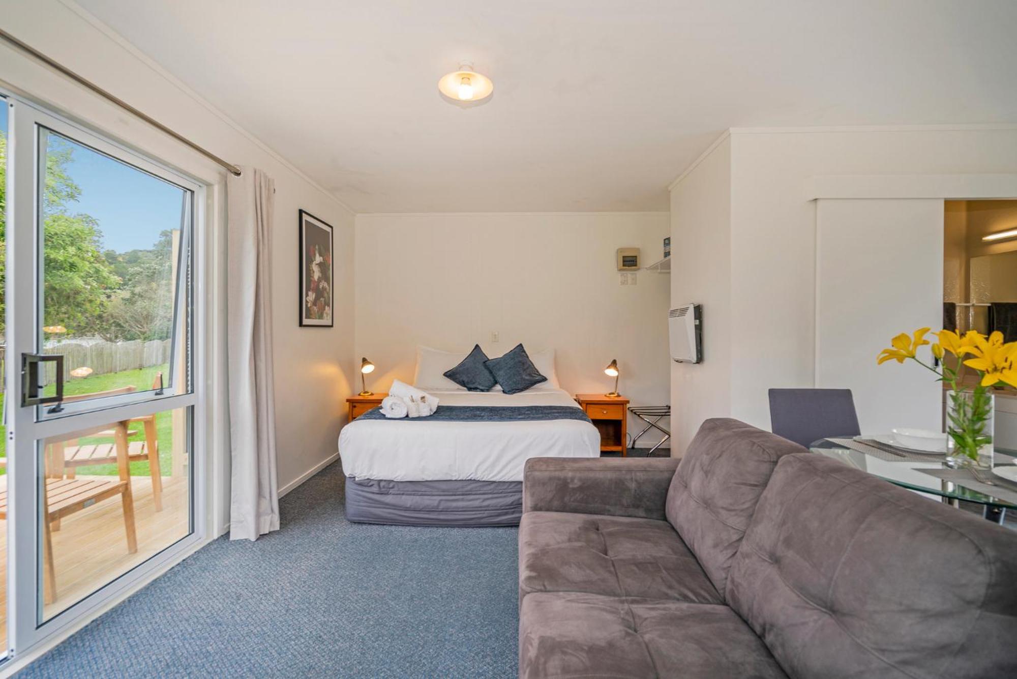 Coromandel Shelly Beach Top 10 Holiday Park Hotel Room photo