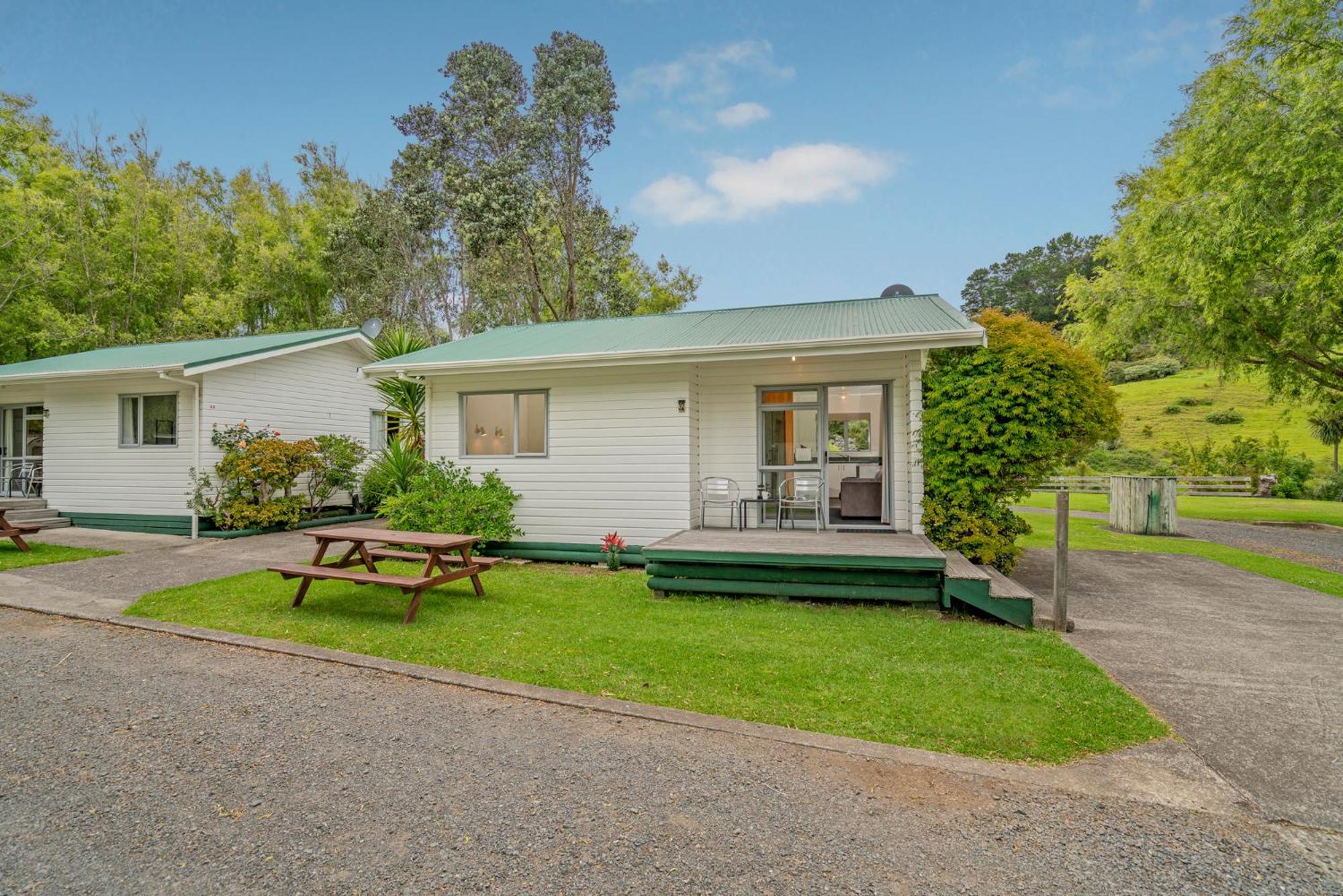 Coromandel Shelly Beach Top 10 Holiday Park Hotel Room photo