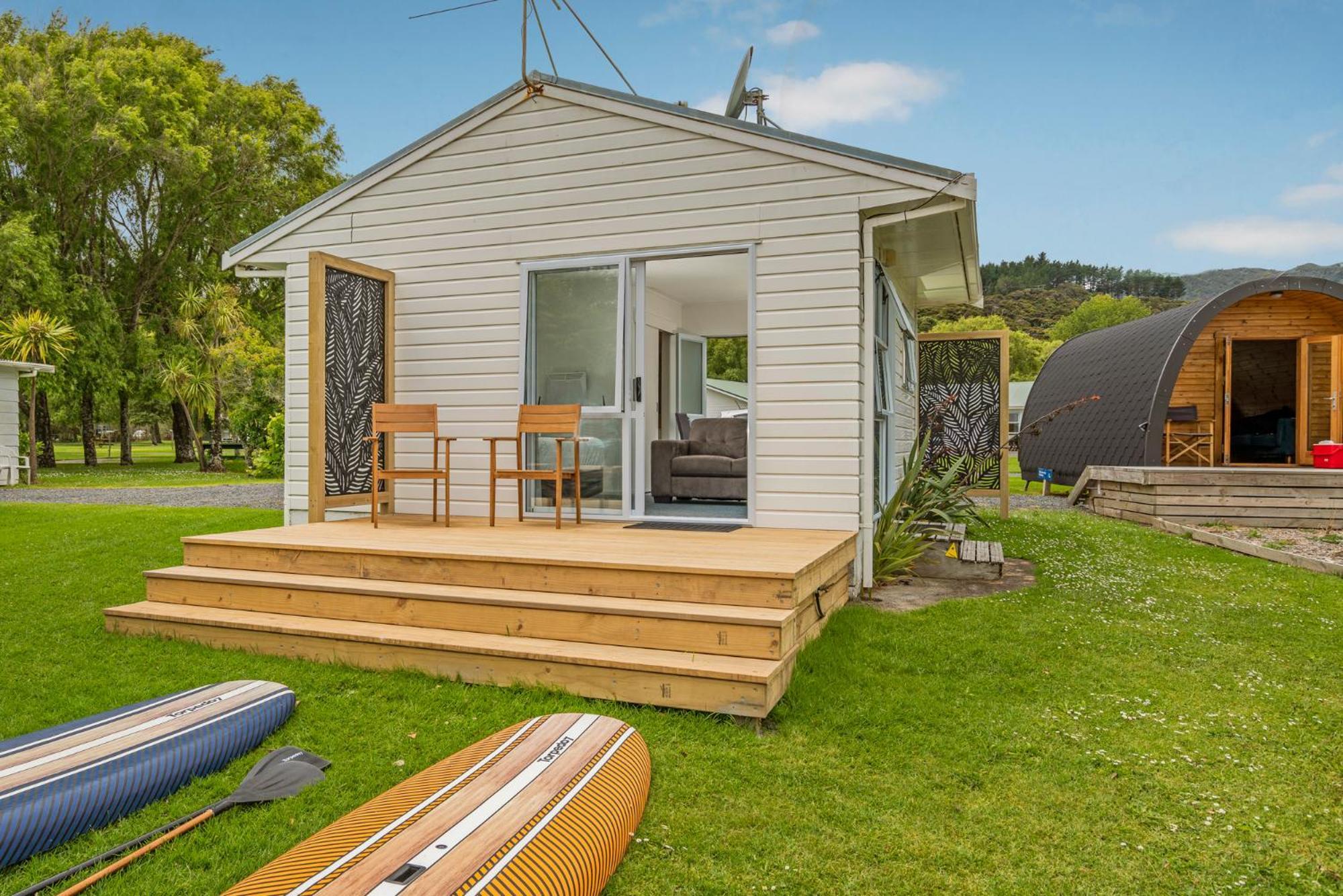 Coromandel Shelly Beach Top 10 Holiday Park Hotel Room photo